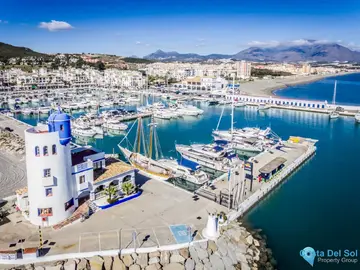 355739m2 Plot for Sale in La Duquesa-49529