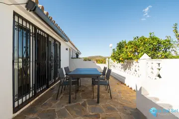 3 bedroom House for Sale in La Duquesa