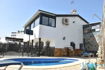 3 bedroom House for Sale in Nerja