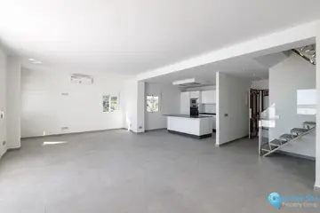 3 bedroom Apartment for Sale in Estepona-52117