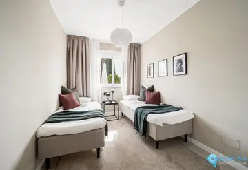 4 bedroom Apartment for Sale in Nueva Andalucía-52296