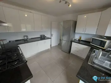 4 bedroom House for Sale in Manilva-10985