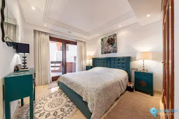 3 bedroom Apartment for Sale in New Golden Mile-52533