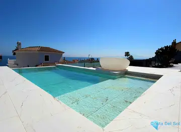3 bedroom House for Sale in Algeciras-13134