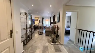 3 bedroom Apartment for Sale in Nueva Andalucía-11020