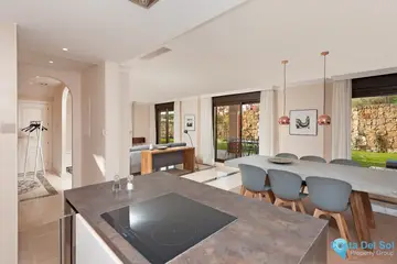 4 bedroom House for Sale in Estepona-52834