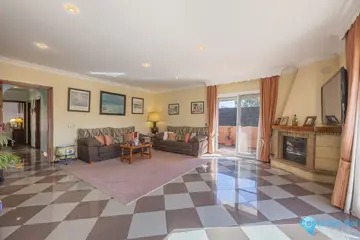 4 bedroom House for Sale in La Quinta-11035
