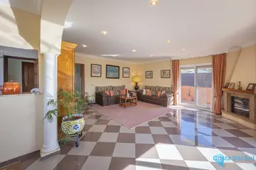 4 bedroom House for Sale in La Quinta-11030