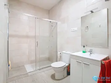 3 bedroom Apartment for Sale in Málaga Centro-11067