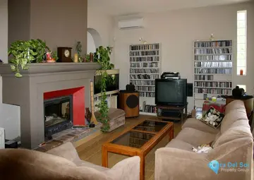 2 bedroom House for Sale in Benahavís-53284