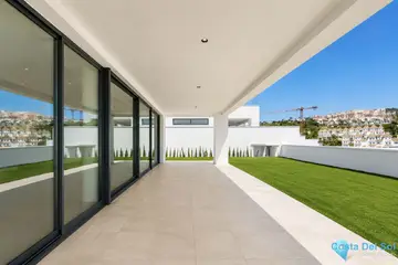 4 bedroom House for Sale in La Duquesa-53397