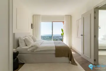 4 bedroom House for Sale in La Quinta-53455