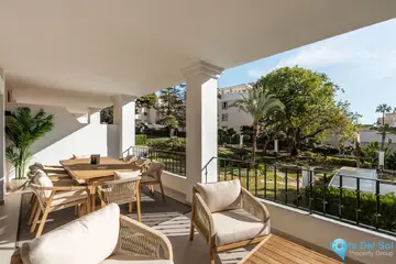 3 bedroom Apartment for Sale in Nueva Andalucía-53567