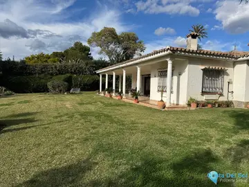 3 bedroom House for Sale in Estepona