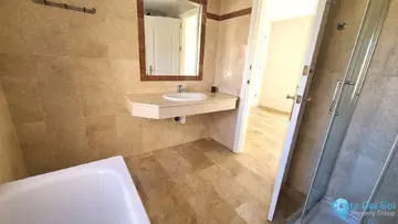 3 bedroom House for Sale in Nueva Andalucía-11137