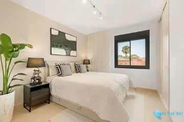4 bedroom House for Sale in The Golden Mile-53832