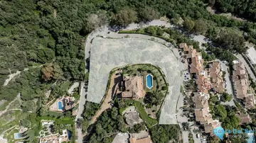 3239m2 Plot for Sale in Benahavís-53996
