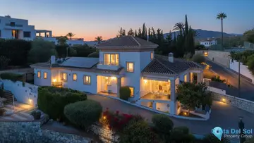 6 bedroom House for Sale in Sierrezuela