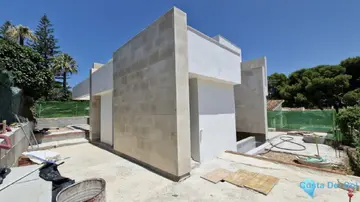 4 bedroom House for Sale in Nueva Andalucía-54277