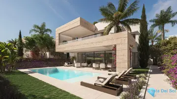 5 bedroom House for Sale in Estepona
