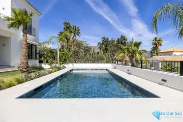 5 bedroom House for Sale in Estepona-54924