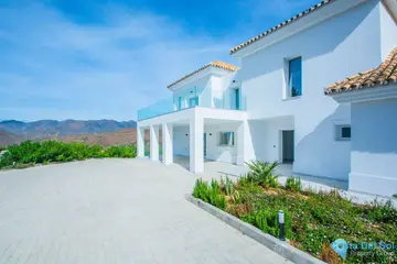4 bedroom House for Sale in Marbella-54979