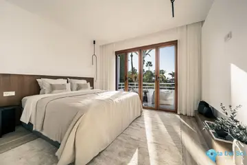 4 bedroom House for Sale in Nueva Andalucía-55017