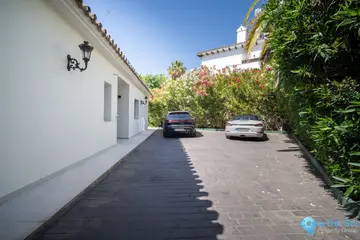 2 bedroom House for Sale in Benahavís-55050
