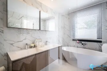 2 bedroom House for Sale in Benahavís-55052