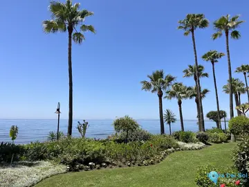 3 bedroom Apartment for Sale in New Golden Mile