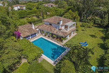 5 bedroom House for Sale in New Golden Mile