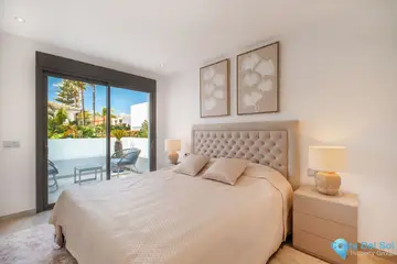 5 bedroom House for Sale in Marbella-55306