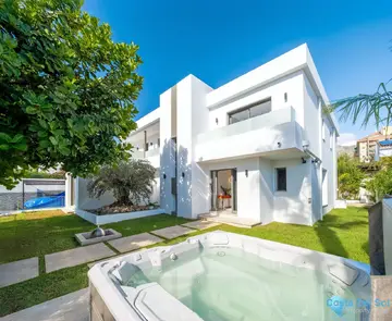5 bedroom House for Sale in Marbella-55307