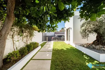 5 bedroom House for Sale in Marbella-55317