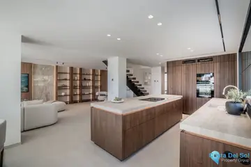 5 bedroom House for Sale in Nueva Andalucía