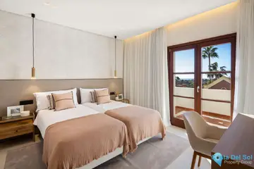 5 bedroom House for Sale in New Golden Mile-55380
