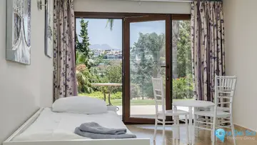 9 bedroom House for Sale in Estepona-55646