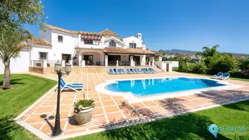 9 bedroom House for Sale in Estepona-55655