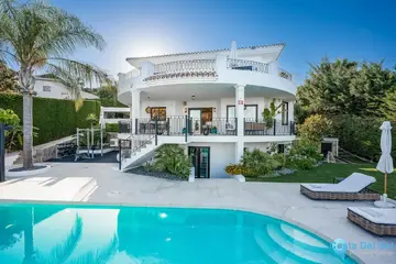 5 bedroom House for Sale in La Quinta