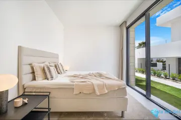 6 bedroom House for Sale in Río Real-55745
