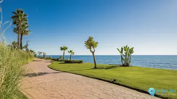 3 bedroom Apartment for Sale in New Golden Mile-55762