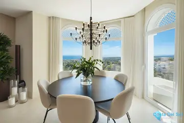 4 bedroom Apartment for Sale in Marbella-55797
