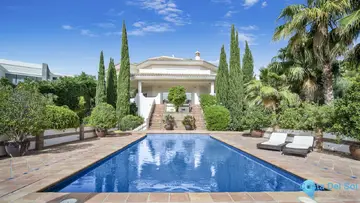 6 bedroom House for Sale in Benahavís