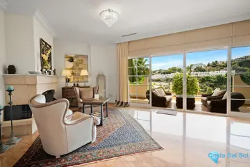6 bedroom House for Sale in Benahavís-56012