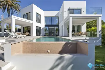 5 bedroom House for Sale in Marbella