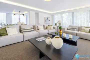 5 bedroom House for Sale in Nueva Andalucía-56037