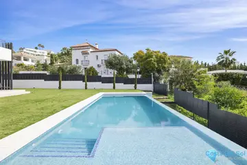 4 bedroom House for Sale in Benahavís-56075