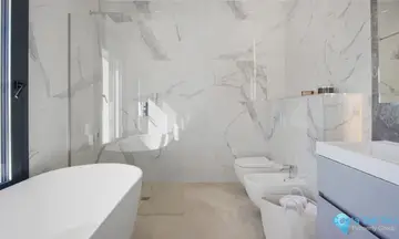 5 bedroom House for Sale in Los Flamingos-56100
