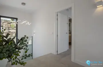5 bedroom House for Sale in Los Flamingos-56107