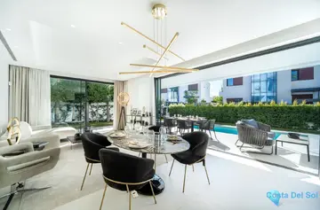 4 bedroom House for Sale in The Golden Mile-56137